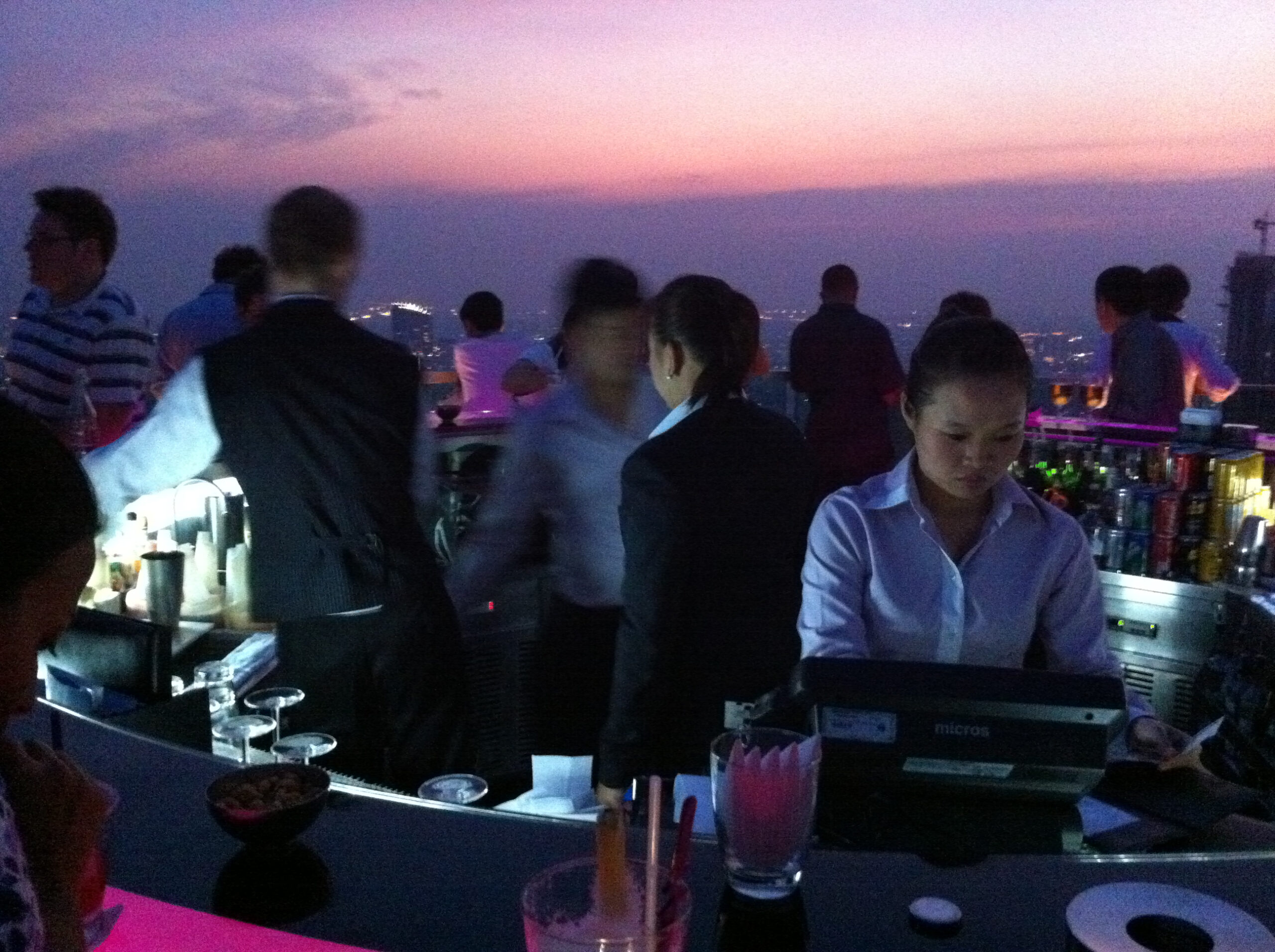 Bangkok Nightlife & Bars 2026 – Die besten Abende in der Stadt