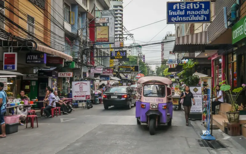 Sukhumvit vs. Riverside – Welches Bangkok-Viertel passt zu dir?