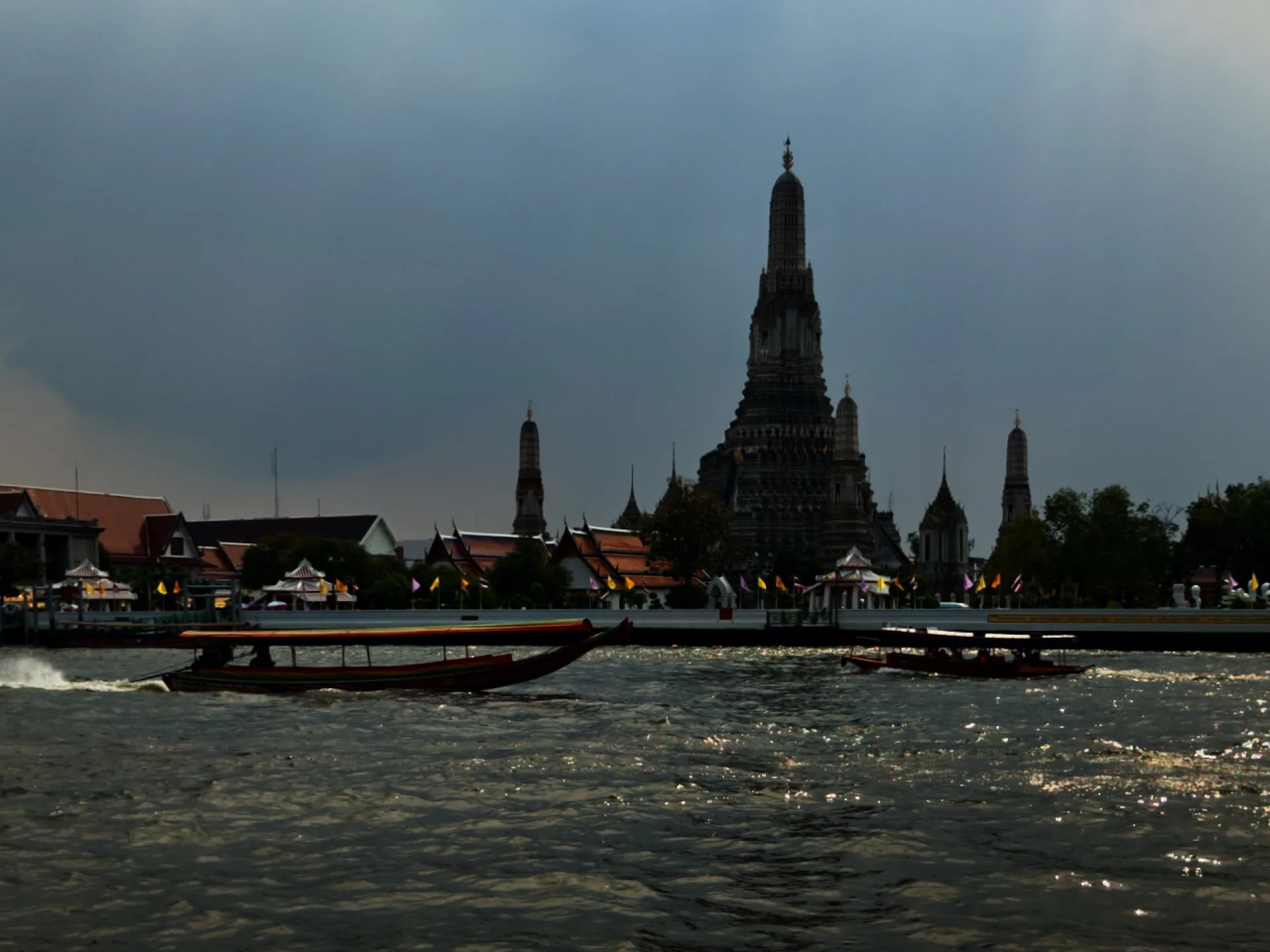Bangkok Reisezeit: Wann du fahren solltest und wann lieber nicht