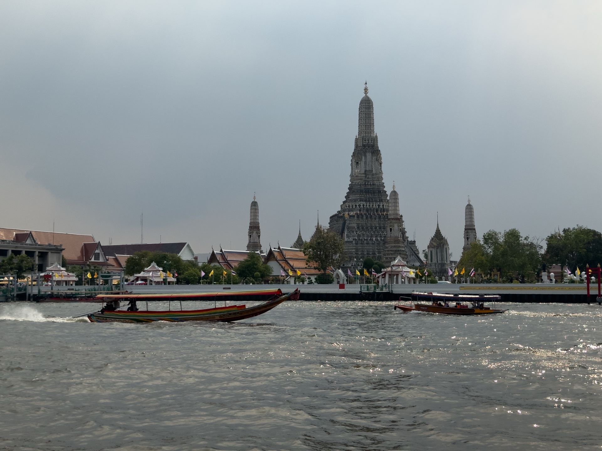 Wat Arun Bangkok – Tempel der Morgenöte: Besucherguide 2026