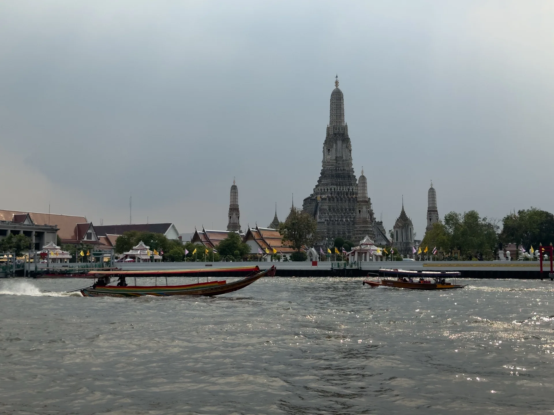Wat Arun Bangkok – Tempel der Morgenröte: Besucherguide 2026