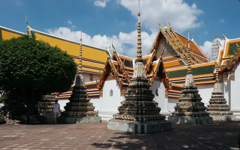 Wat Pho Bangkok – Der Tempel des liegenden Buddhas: Besucherguide 2026
